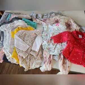 Sold - Lot of newborn girls clothes